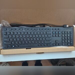 NEW. DELL usb wired Black Keyboard & Mouse